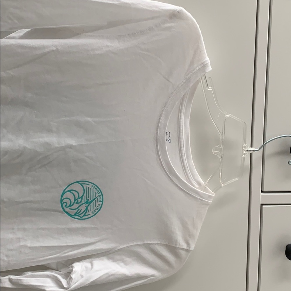 White Vineyard Vines Tee
